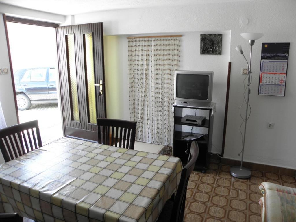 Apartments Milan In Baska Exterior foto