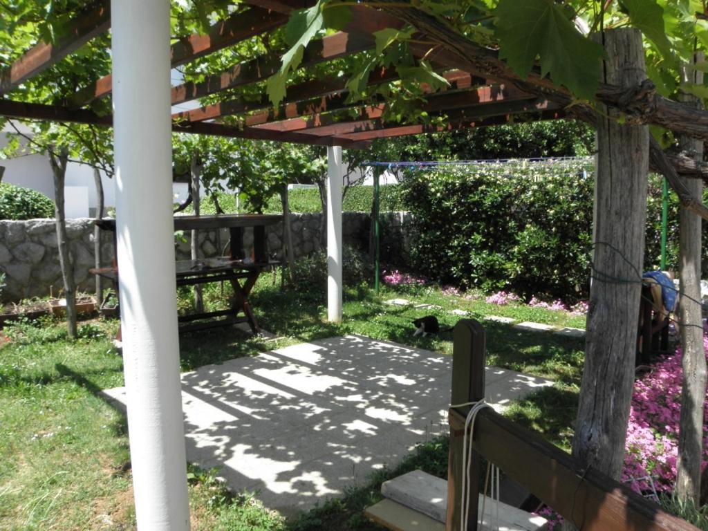 Apartments Milan In Baska Exterior foto