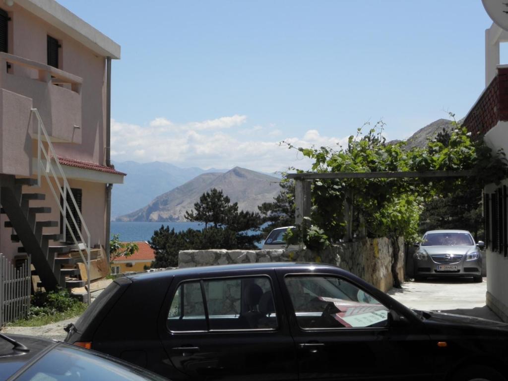 Apartments Milan In Baska Exterior foto