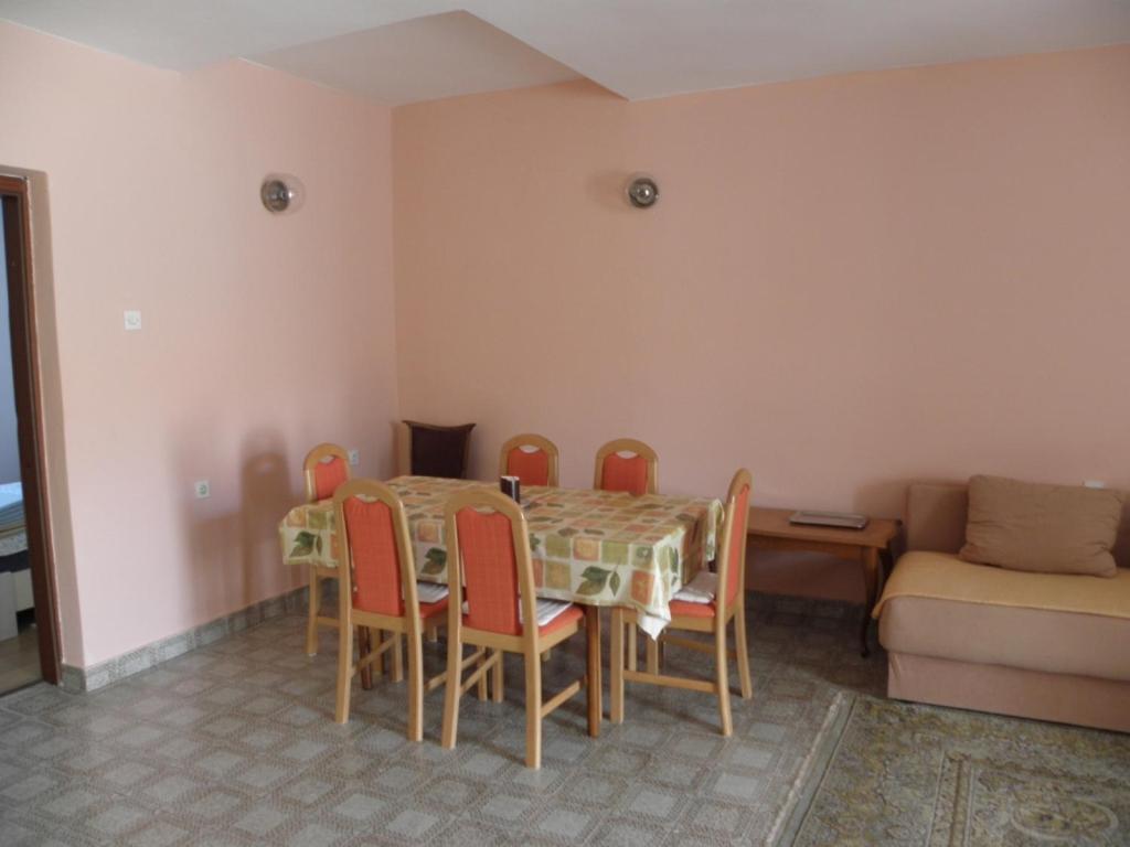 Apartments Milan In Baska Exterior foto